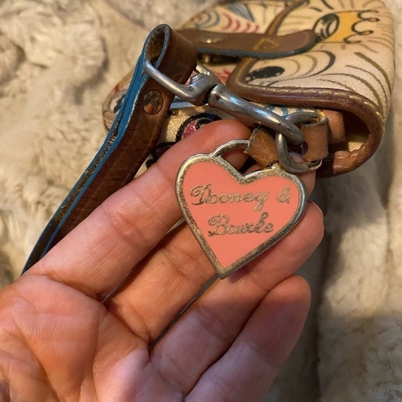 Retired Vintage Dooney & Bourke Disney Sketch Print Wristlet - Picture 3 of 10